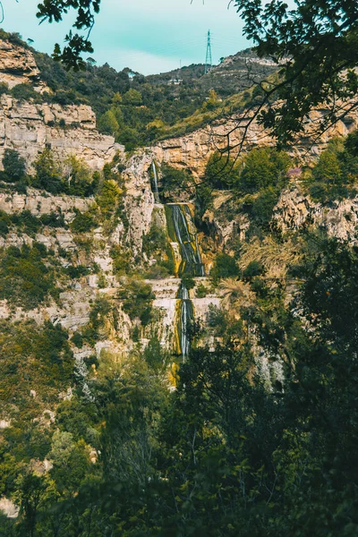 Paysage Avec Vue Sur Une Cascade Qui Coule Travers Pente — Photo