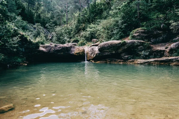 Paysage Avec Une Piscine Avec Cascade Dans Lieu Catalonie Espagne — Photo