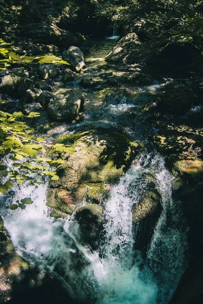 Une Cascade Dans Une Ville Rustique Catalonie Espagne Rivière Descend — Photo