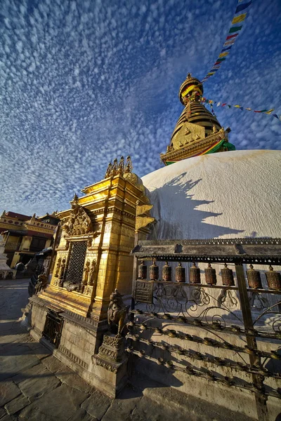 HIMALAYAS ARCHITECTURE IN NEPAL — Stock Photo, Image