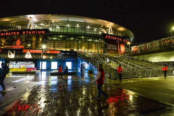 London Storbritannien Första Fansen Återvänder Till Arsenal Stadion Efter Åtta — Stockfoto