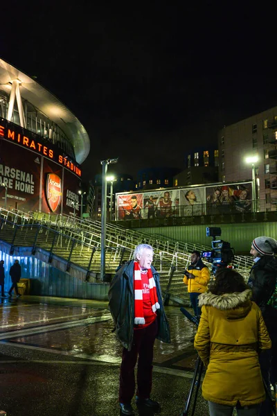 Londres Reino Unido Los Primeros Aficionados Regresan Estadio Del Arsenal — Foto de Stock