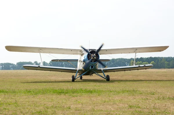 AN2 aereo con elica rotante . — Foto Stock