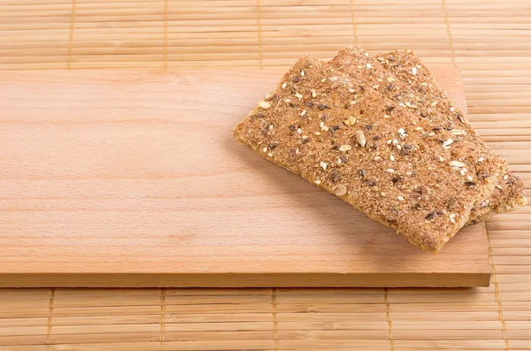 Knäckebröd met zaden. — Stockfoto