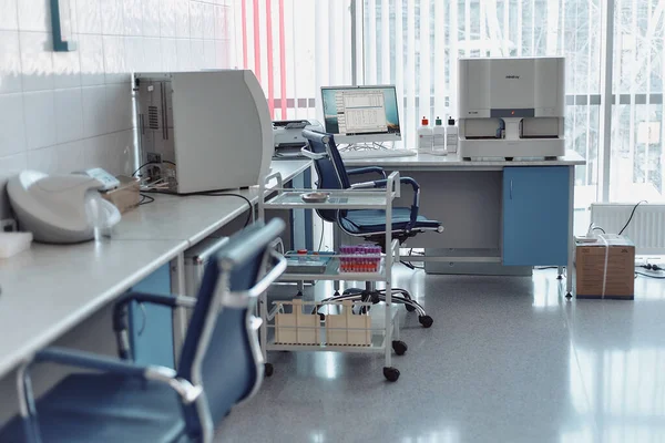 Tıbbi ekipmanlı ofis