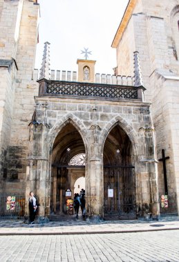 Prag, Çek Cumhuriyeti, 22 Mart 2019: Zincir Altında Bakire Meryem Kilisesi Giriş, Prag, Çek Cumhuriyeti