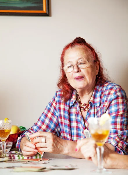 Mujer mayor, en casa — Foto de Stock