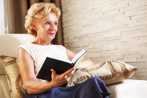 Senior woman, at home — Stock Photo, Image