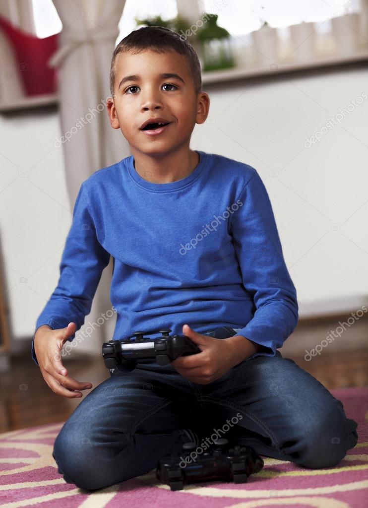 9,580 Boy Playing Video Game Royalty-Free Images, Stock Photos