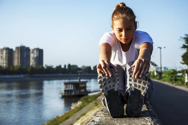 Exercice, fille sur l'entraînement — Photo