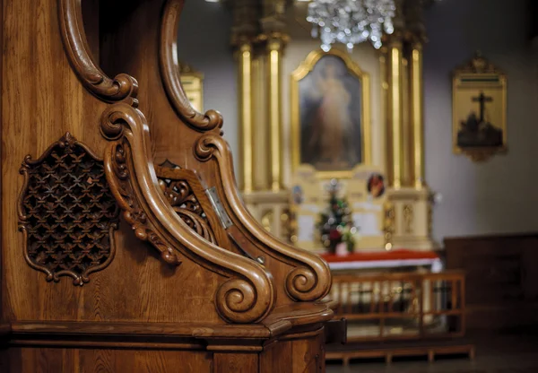 Primo piano del confessionale in legno — Foto Stock