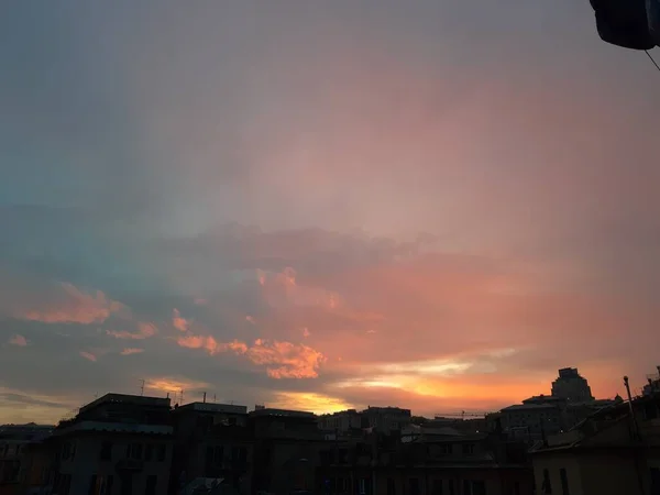 Genua Włochy Stycznia 2021 Niesamowity Podpis Zachodu Słońca Zimowe Dni — Zdjęcie stockowe