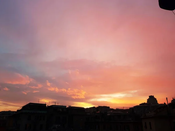 Dämmerhimmel Mit Dem Effekt Heller Pastelltöne Farbenfroher Sonnenuntergang Aus Sanften — Stockfoto
