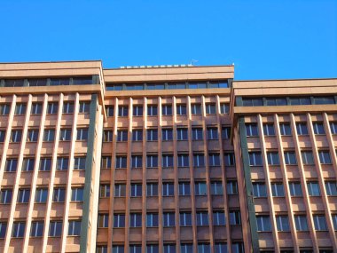 Cenova, İtalya - 26 Şubat 2021: Genova şehrinin bazı eski fotoğraflarını temel gereçlerle düzenlemek. Deniz kenarındaki eski binaların detaylı görüntüsü.