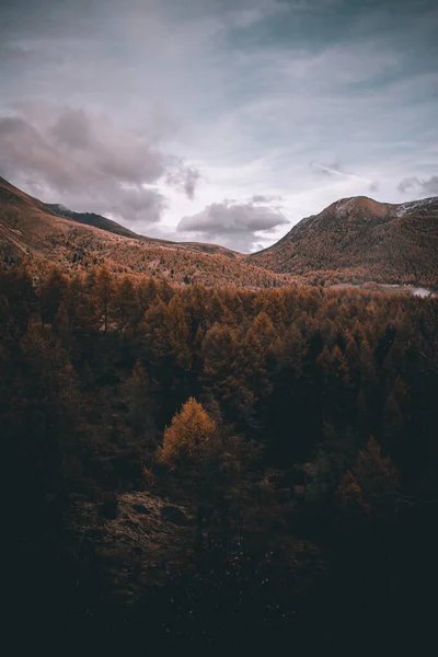 Blick Auf Neblige Alpen Herbst — Stockfoto