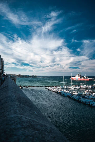 Φανταστική Θέα Στο Λιμάνι Otranto Και Θάλασσα — Φωτογραφία Αρχείου