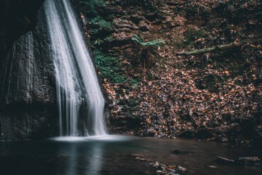Monticelli brusati şelalesinin muhteşem manzarası.