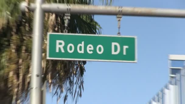 Rodeo drive — Stockvideo