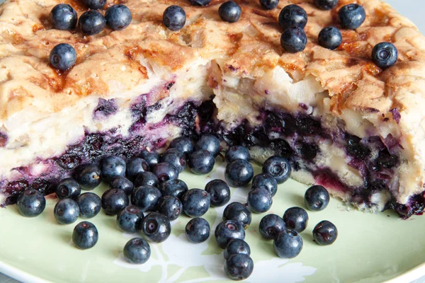 Yaban mersinli pasta