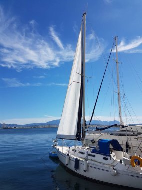 PreVEZA, GREECE, 18 EKİM 2020, Güz mevsiminde yelkenli yelkenli yelkenli yelkenlisi dersleri