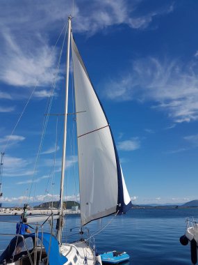 PreVEZA, GREECE, 18 EKİM 2020, Güz mevsiminde yelkenli yelkenli yelkenli yelkenlisi dersleri