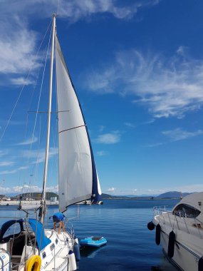 PreVEZA, GREECE, 18 EKİM 2020, Güz mevsiminde yelkenli yelkenli yelkenli yelkenlisi dersleri