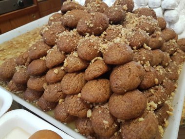 Yunanca 'da xmas sezonu için Melomakarona deniyor.