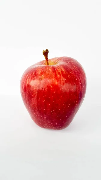 Ώριμα Φρούτα Ώριμα Κόκκινα Ισοβαρή Λευκά Backgroud — Φωτογραφία Αρχείου