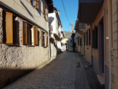 İoannina şehir yolu Yunanistan 'da yürüyor.
