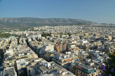 Yazın balkonlardan Yunanistan manzaralı Atina şehir başkenti