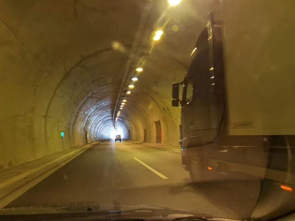Tunel Egnatské Dálnici Řecké Světla Rychlost Rozmazání Doprava Pozadí Auta — Stock fotografie