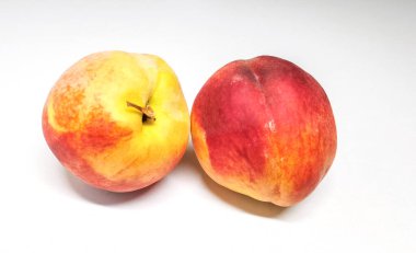 Şeftali şeftalisi tüm kesik arkaplan