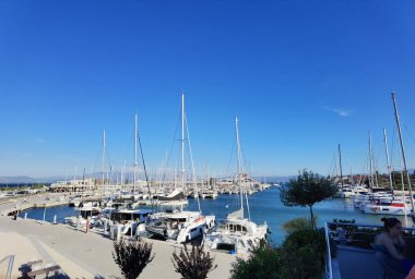 PREVEZA PORT, GREECE, 3 HAZİRAN 2021, PORT 'ta SHIPS, Preveza şehir gemileri yatı