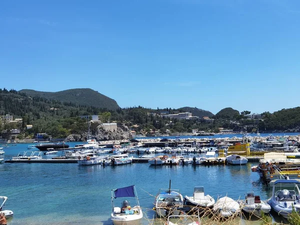 Editorial Palaiokastritsa Beach Greece August 2021 Palaiokastritsa Beach People Fimming — стоковое фото