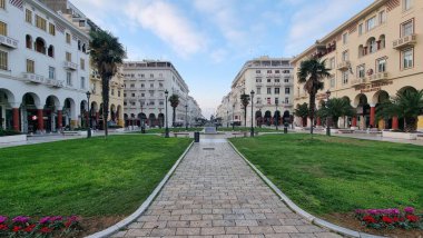 Yunanistan 'ın Selanik şehrindeki aristotelous Meydanı