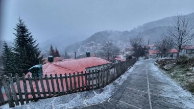 Milia Köyü Kış mevsimi İoannina 'da sonojlama Yunan mükemmelliği