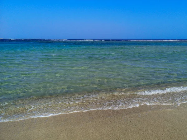 Onde Blu Del Mediterraneo Costa Rocciosa Foto Alta Qualità — Foto Stock