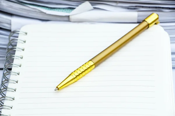 Note book with pen — Stock Photo, Image