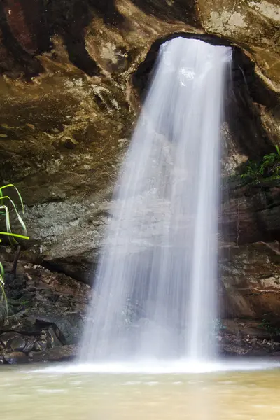 Cachoeira Sang Chan (Cachoeira), Ubon Ratchathani, Tailândia — Fotografia de Stock