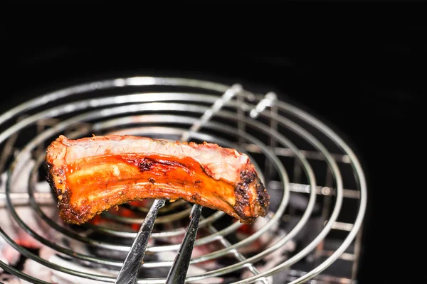 Spare ribs on the grill — Stock Photo, Image