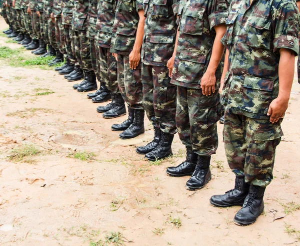 Soldado uniforme de la fuerza militar — Foto de Stock