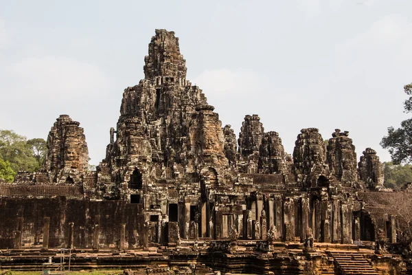 Prasat Ta Prum or Ta Prohm Temple complex, near Siem Reap, Cambo — Stock Photo, Image