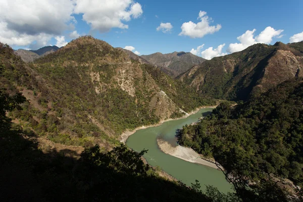 Ganga River at the begining of Himalaya Mountains near to Rishik — Stock Photo, Image