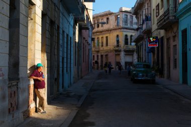 Havana - 17 Şubat: Havana sokakta kalmayı bilinmeyen adam 