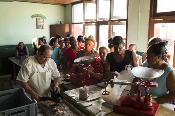 TRINIDAD - FEBRUARY 24: Inside of a meat store on February 24, 2 — Stock Photo, Image