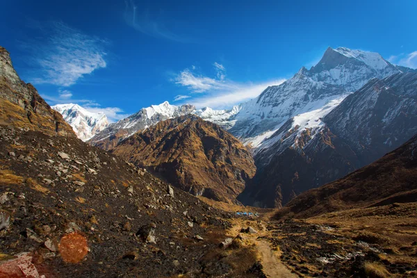 View of Machhapuchchhre mountain - Fish Tail in English is a mou — Stock Photo, Image