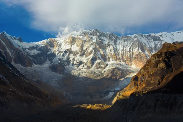 Pohled od Annapurna základního tábora Himaláje na Annapurna I — Stock fotografie