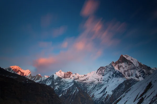 Nézd az Annapurna a Annapurna Base Camp Himalája hegység — Stock Fotó