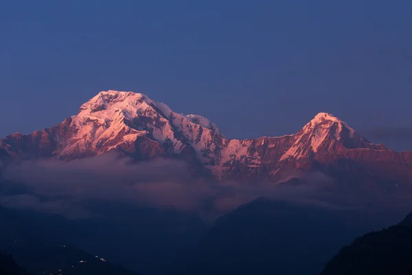 Annapurna I Himalaya Dağları gündoğumu, Nepal — Stok fotoğraf