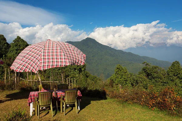 Veduta della montagna Himalaya da una bella terrazza — Foto Stock